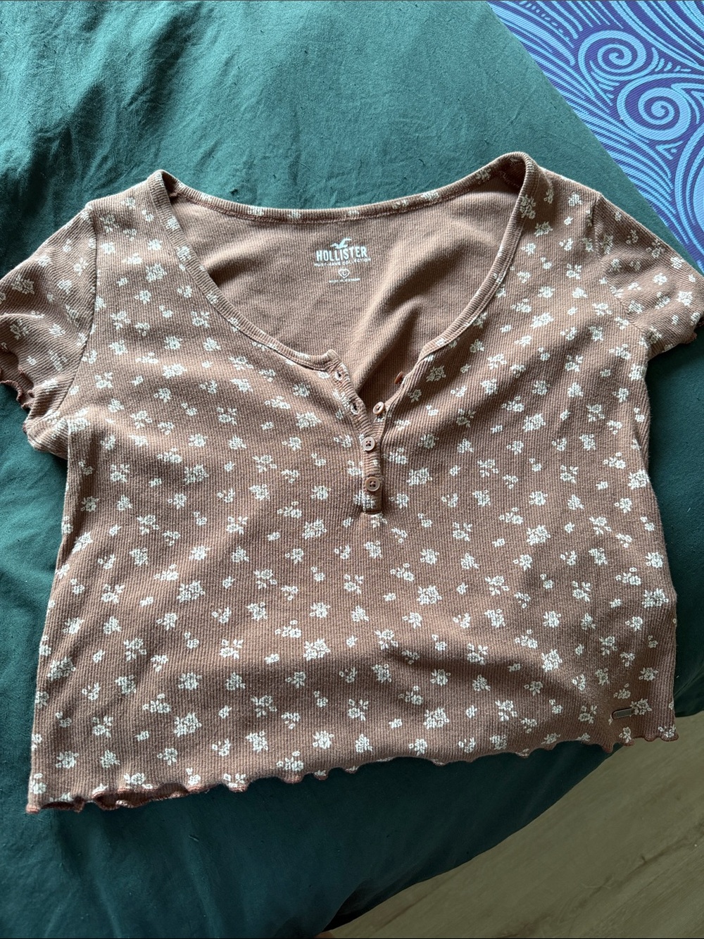 Hollister Rust Brown Floral Ribbed Henley Crop Top